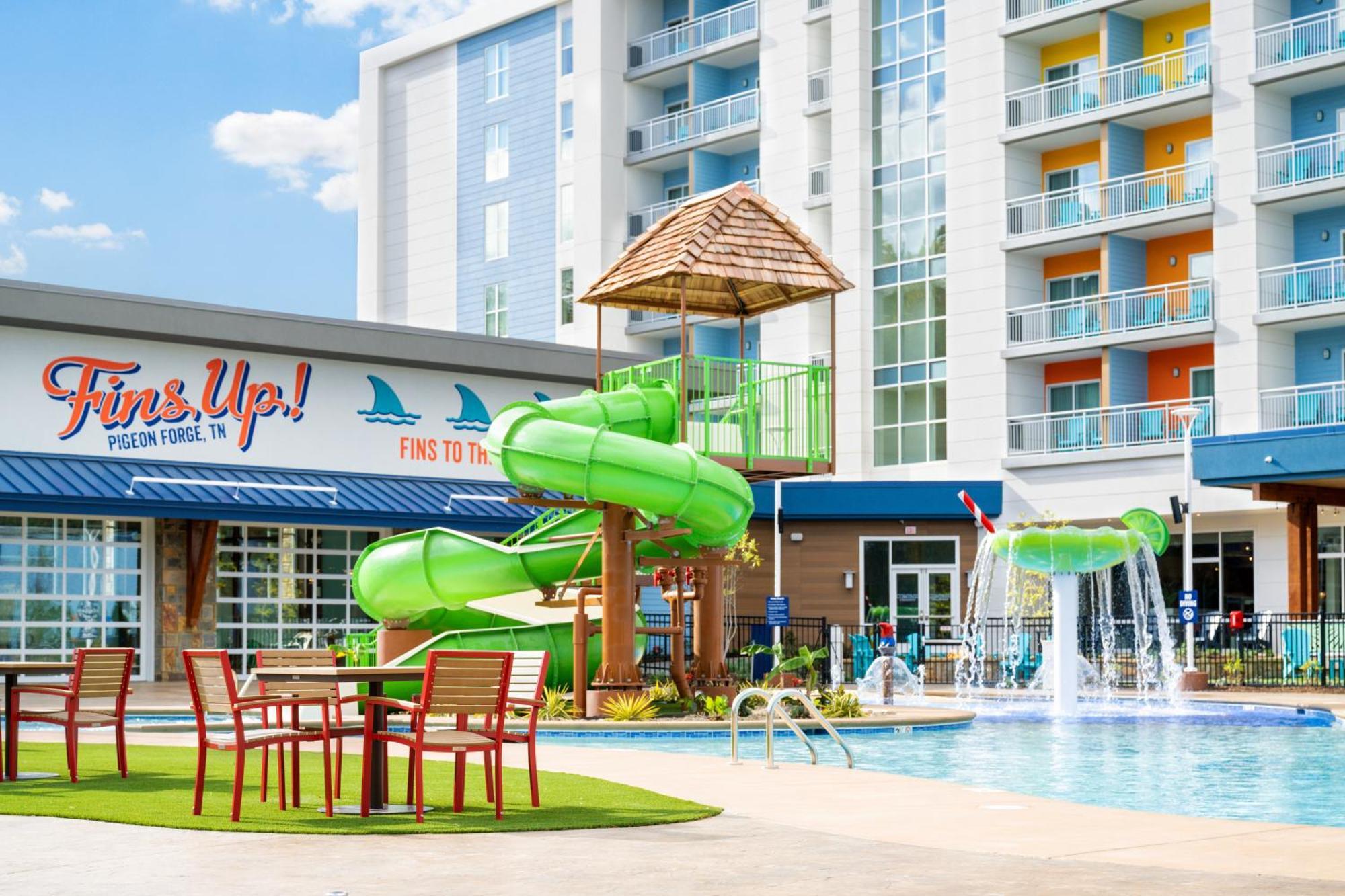 Compass By Margaritaville Hotel Pigeon Forge Exterior foto